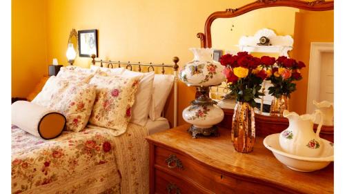Cimarron Hotel | Mary Lambert - Historic Hotel Room