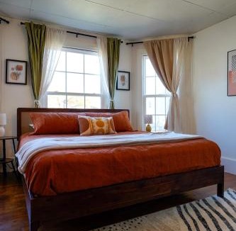 Iola House | Mary's Place