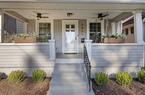 Bonnycastle House | MARYLAND HOUSE -HIGHLANDS - Charming koi pond, WALK TO ALL