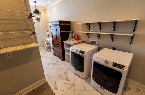 Salina Apartment | Marymount College Building