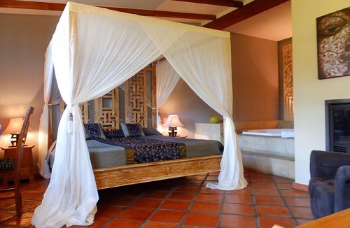 Castellnovo Hotel | Masía Durbá Hotel B&B
