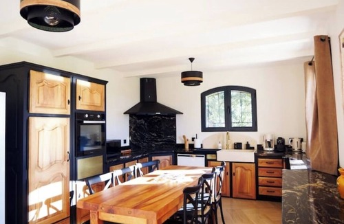 Saint-Gilles House | Mas at the gateway to the Camargue heated swimming pool and tennis court 15 minutes from Nîmes and Arles