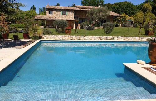 Saint-Cannat Bed & Breakfast | Mas au Cœur de La Provence & SPA