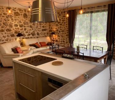 Aigueze House | Mas Bô Regard gîte Bruyère