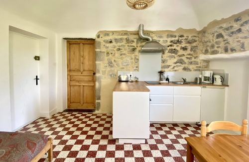 Saint-Andre-de-Cruzieres Cottage | Mas Bourdaric - Les Mûriers - Votre nid douillet avec terrasse et vue sur cour