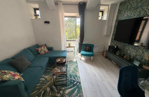 Mejannes-le-Clap Apartment | Mas Bohème - Logement climatisé