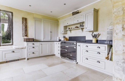 Sabran Villa | Mas Cote du Rhone - Six Bedroom Villa, Sleeps 12