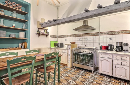 Beaucaire House | 🌿 Mas d'exception en Provence - 3 houses, 2 swimming pools, boules court