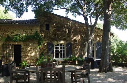 Labaume Cottage | Mas d'Oléandre is a Provencal farmhouse situated in a small hamlet.