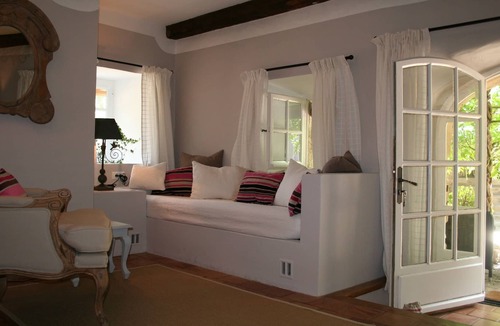 Labaume Cottage | Mas d'Oléandre is a Provencal farmhouse situated in a small hamlet.