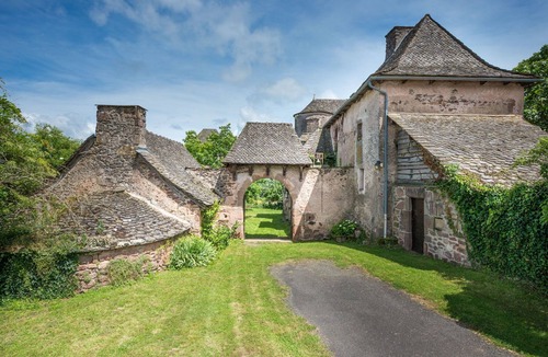 Auzits Villa | Mas De Beauce - Four Bedroom Villa, Sleeps 8