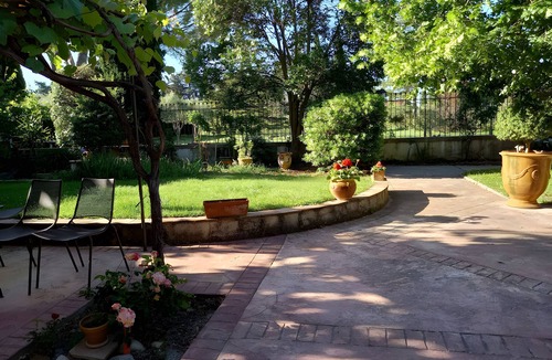 Violes Apartment | Mas de Bouvau: Room 5 Nerium