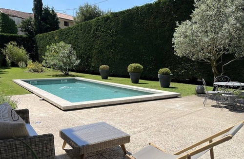 Entraigues-sur-la-Sorgue House | Mas de l'Estello - pour 8 personnes - avec piscine
