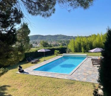 Saint-Martin-de-Valgalgues Apartment | Mas de Rofa piscine et grand jardin au pieds des Cévennes