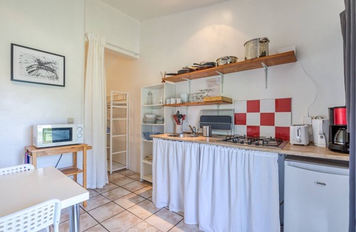 Saintes-Maries-de-la-Mer House | 'Mas Des Cypres - Mazet 7' with Private Terrace, Shared Garden and Wi-Fi