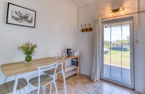 Saintes-Maries-de-la-Mer House | 'Mas des Cypres - Mazet 9' with Private Terrace, Shared Garden and Wi-Fi