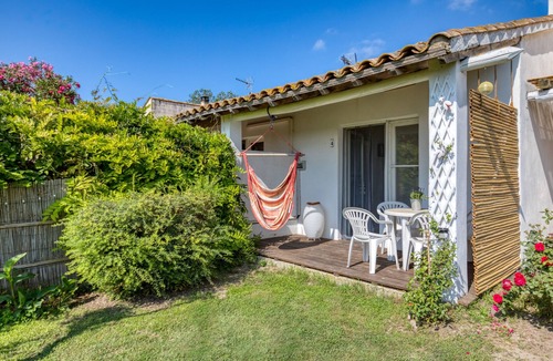 Saintes-Maries-de-la-Mer House | 'Mas Des Cypres - Mazet 4' with Private Terrace, Shared Garden and Wi-Fi