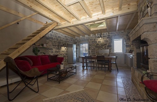 Joyeuse House | Mas de Guilhaumon "hamlet side"