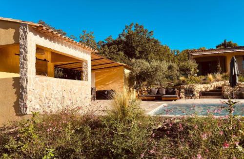 Saint-Saturnin-les-Apt Villa | Mas de la canopée-Luberon