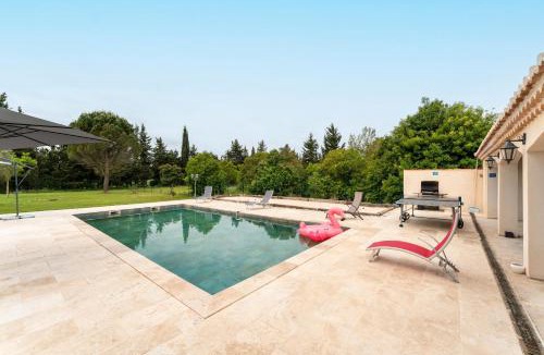 Saint-Etienne-du-Gres Villa | Mas de la Tourrache