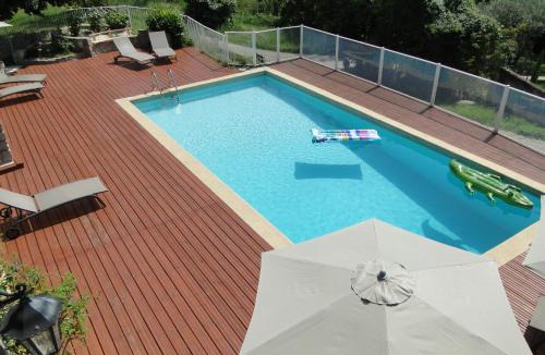 Saint-Andeol-de-Vals Apartment | Mas De Sarjac