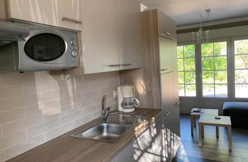 Chambonas House | Mas De Vignal Gite. Cozy cottage with terrace and infinity pool
