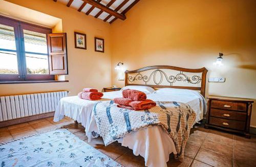 Vall-Llobrega Villa | Mas dels Avis "Tipica Masia Catalana"