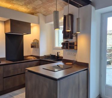 Laudun House | Mas des Aïeux