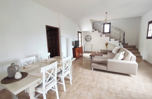 Blauzac House | Mas des Alhugens