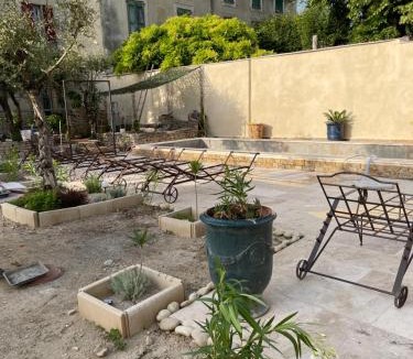 Violes House | Mas des Armouriers