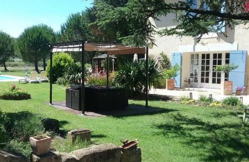 Sernhac Bed & Breakfast | Mas des Bougainvillees