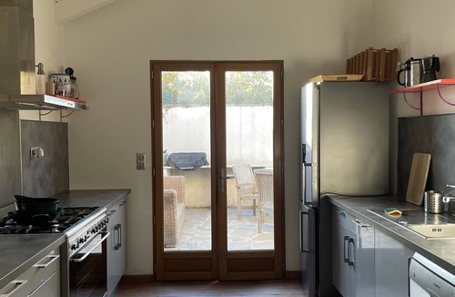 Perpignan House | Mas Des Fleurs - Heated pool - Child friendly gardens - Beach 10mins