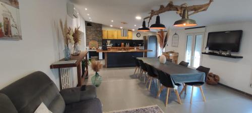 Thezan-les-Beziers Villa | Mas des oliviers Entre Terre Et Mer