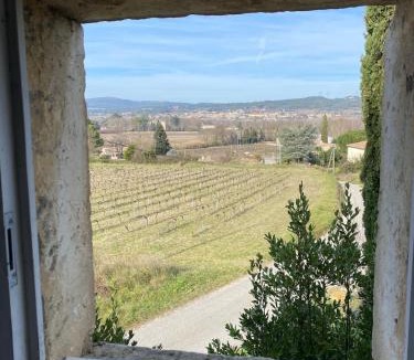 Sabran Apartment | Mas des Pelissiers Chambre 1 & Table d'hote