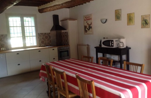 Camaret-sur-Aigues House | Mas des Peyrettes