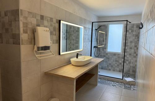 Saintes-Maries-de-la-Mer Hotel | Mas Des Salicornes