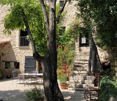 Rochegude Bed & Breakfast | mas du Belbuis