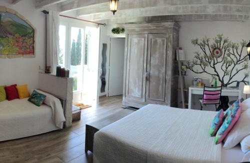 Villeneuve House | Mas Du Cadranier