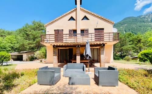 Puget-Theniers House | Mas du Gralet, entre terre et mer