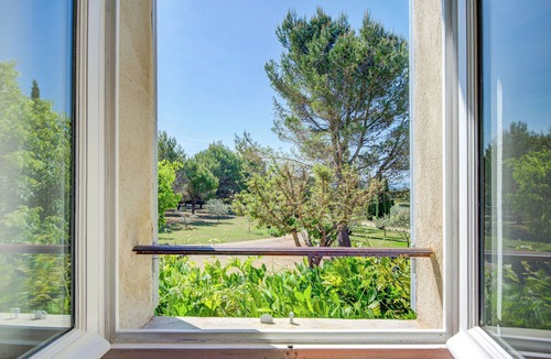 Cucuron House | Mas du Perussier * – 11 guests, private 5x11 m swimming pool, South Luberon