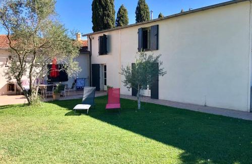 Le Cailar House | Mas Du Pont De Laute