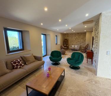 Saint-Andre-d'Olerargues House | Mas en pierre 10 personnes - Piscines intérieure & extérieure