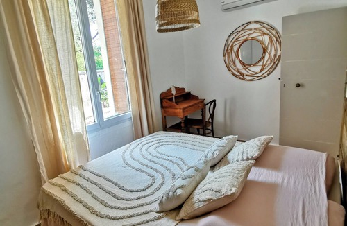 Meynes Other | Mas en pierre, piscine et jardin privés, 2ch, 5 pers, 10min du Pont du Gard