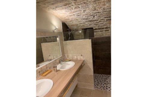 Barjac Bed & Breakfast | Mas Escombelle
