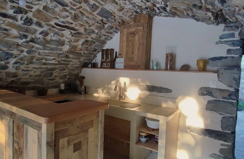 Besseges Bed & Breakfast | Mas Estrela: Lo Nis, an intimate B&B with mountain views