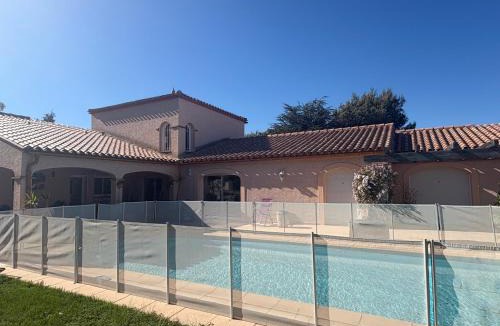 Laroque-des-Alberes Villa | Mas GUEYMADI