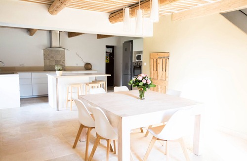 Jonquieres House | Mas, haven of peace, max 14 pers, swimming pool 6*12, WIFI, air conditioning, 10 mn from A75 exit