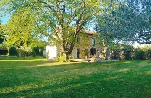 Jonquieres House | Mas, haven of peace, max 14 pers, swimming pool 6*12, WIFI, air conditioning, 10 mn from A75 exit