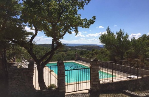 Gordes Villa | Mas, idyllic setting, tranquility, swimming pool, tennis, panoramic view.