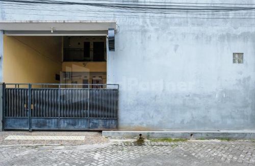 Condongcatur Hotel | Mas Klimis Guesthouse Pakuwon Mall Mitra RedDoorz